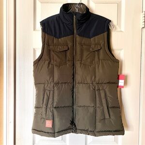 New Kimes Ranch Women’s Wyldfire Puffer Vest in Army size M